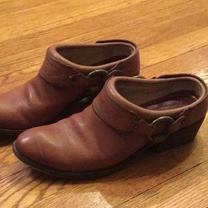 Frye Carson Clog